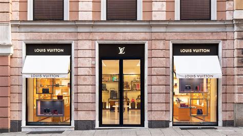 louis vuitton florence|louis vuitton genoa italy.